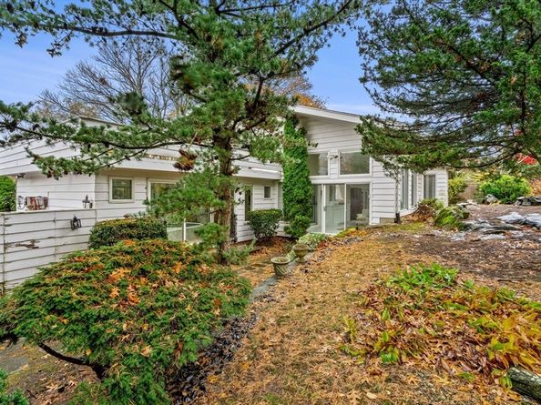 10 Quadrant Road, Salem MA 01970