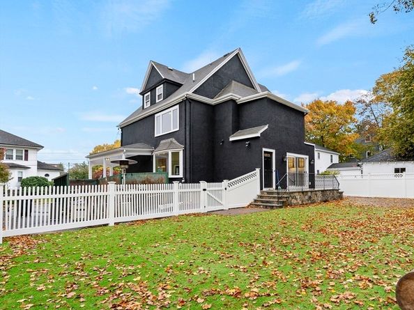 15 King Ave, Medford MA 02155