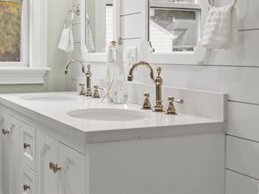 15 King Ave, Medford MA 02155