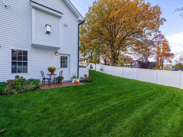 17 Woodworth Ave, Fitchburg MA 01420