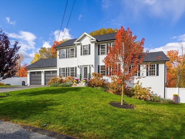 17 Woodworth Ave, Fitchburg MA 01420