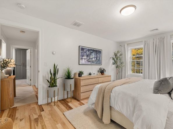 17 Woodworth Ave, Fitchburg MA 01420