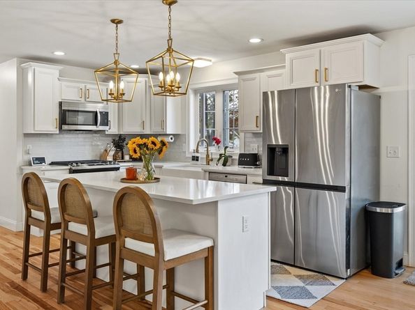 17 Woodworth Ave, Fitchburg MA 01420