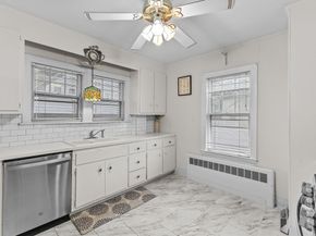 2084 Washington St, Newton MA 02462