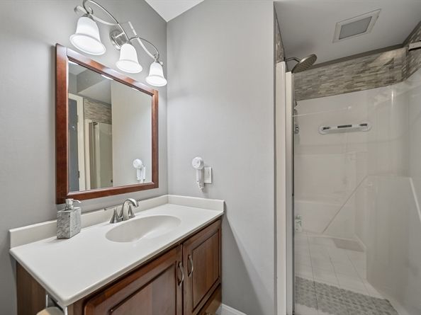 27 Weatherly Dr 27, Salem MA 01970