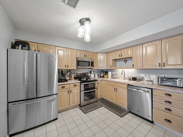 27 Weatherly Dr 27, Salem MA 01970