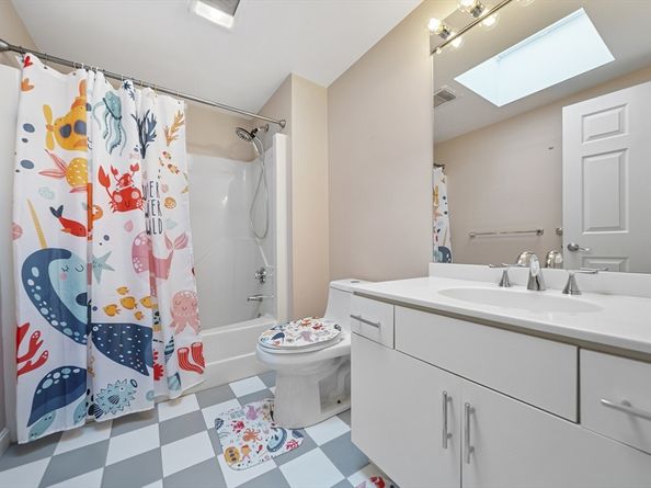 27 Weatherly Dr 27, Salem MA 01970