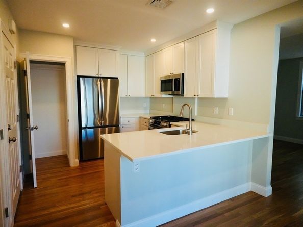 59 7th 3, Cambridge MA 02141