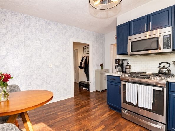 156 Bridge St B, Salem MA 01970