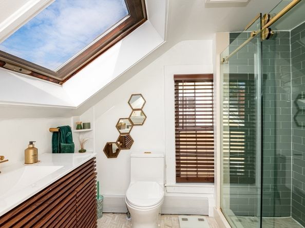 156 Bridge St B, Salem MA 01970