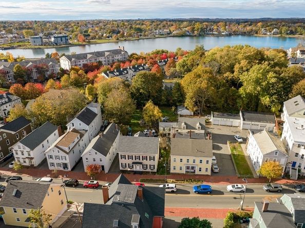 156 Bridge St B, Salem MA 01970