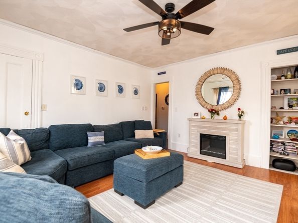 156 Bridge St B, Salem MA 01970