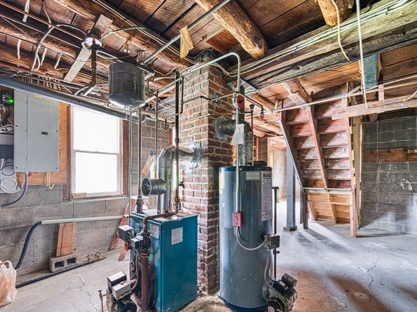 1076 Hill Street, Northbridge MA 01534