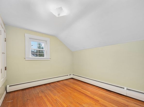 1076 Hill Street, Northbridge MA 01588