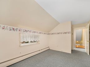 1076 Hill Street, Northbridge MA 01588