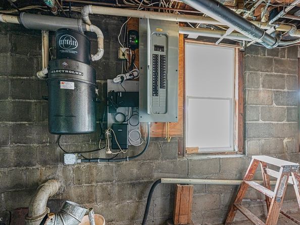 1076 Hill Street, Northbridge MA 01588