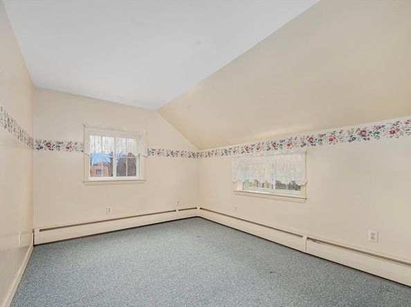 1076 Hill Street, Northbridge MA 01588