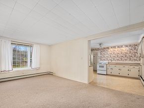 1076 Hill Street, Northbridge MA 01588