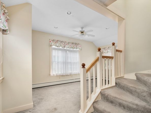 1076 Hill Street, Northbridge MA 01588