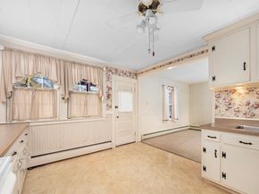 1076 Hill Street, Northbridge MA 01588