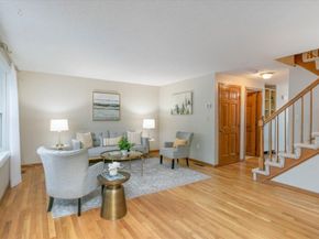 78 Merrimack Meadows Ln 78, Tewksbury MA 01876