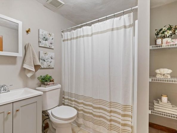 78 Merrimack Meadows Ln 78, Tewksbury MA 01876