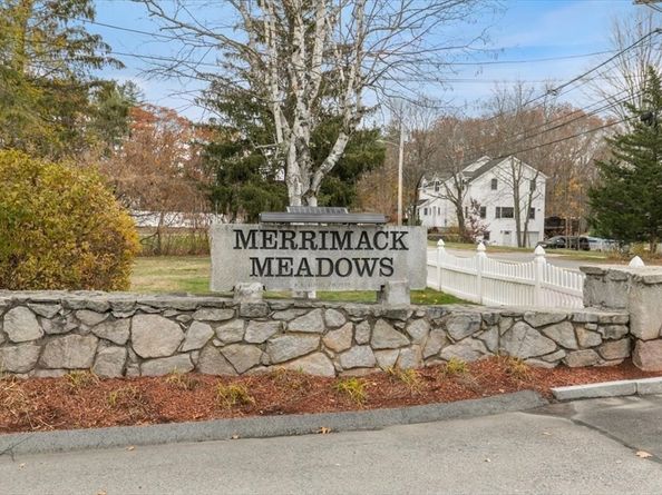 78 Merrimack Meadows Ln 78, Tewksbury MA 01876