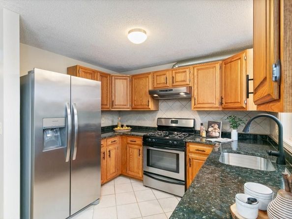 78 Merrimack Meadows Ln 78, Tewksbury MA 01876