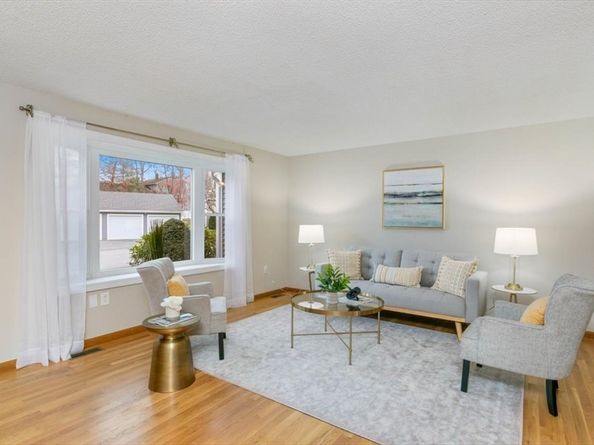 78 Merrimack Meadows Ln 78, Tewksbury MA 01876