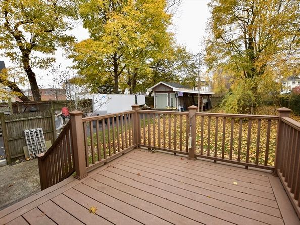 6 Barrows St, Middleboro MA 02346