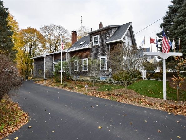 6 Barrows St, Middleboro MA 02346