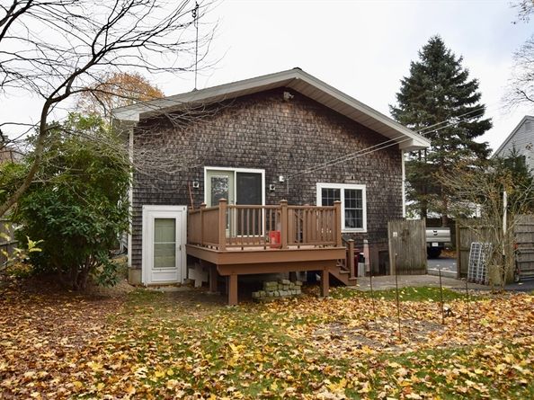 6 Barrows St, Middleboro MA 02346