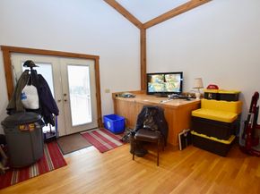 6 Barrows St, Middleboro MA 02346