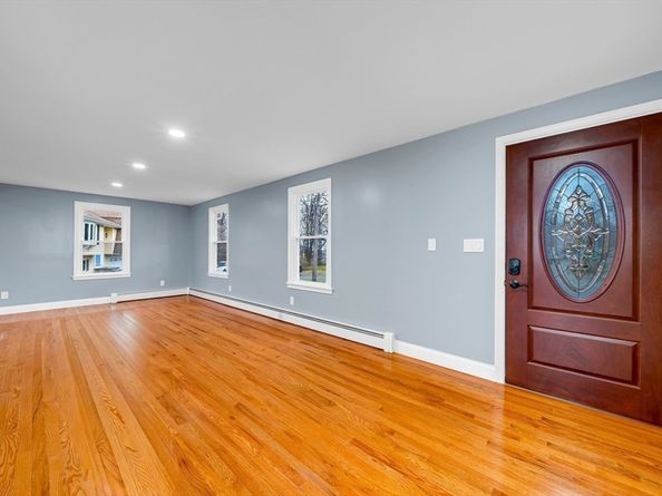 32 Nancy Rd, Milford MA 01757