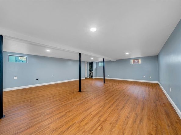 32 Nancy Rd, Milford MA 01757