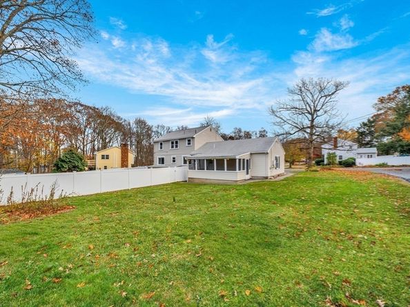 32 Nancy Rd, Milford MA 01757