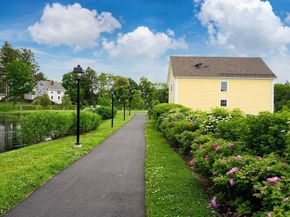 50 Coppersmith Way 211, Canton MA 02021