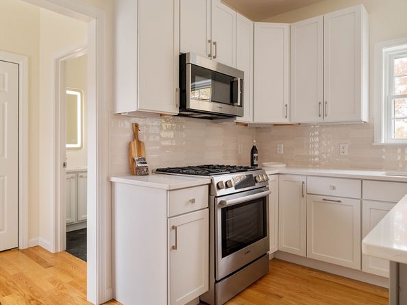 391 Sprague St, Dedham MA 02026