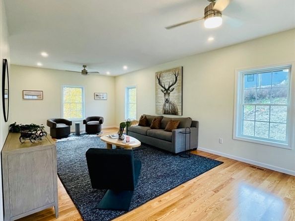 391 Sprague St, Dedham MA 02026