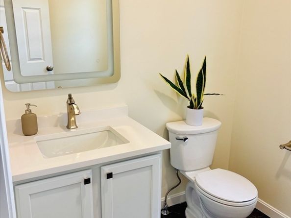 391 Sprague St, Dedham MA 02026