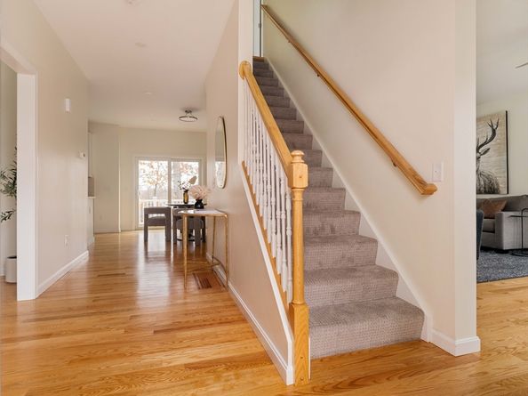 391 Sprague St, Dedham MA 02026