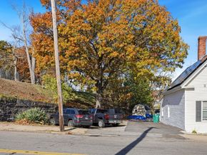 133-137 Laurel St, Fitchburg MA 01420