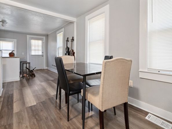 133-137 Laurel St, Fitchburg MA 01420