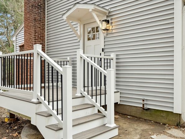 8 Old Farm Road, Hanover MA 02339