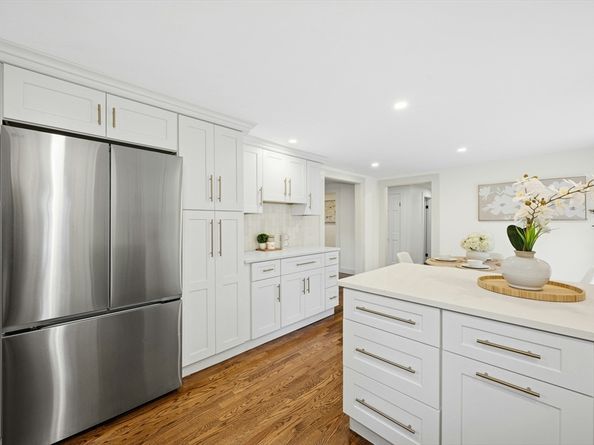 8 Old Farm Road, Hanover MA 02339