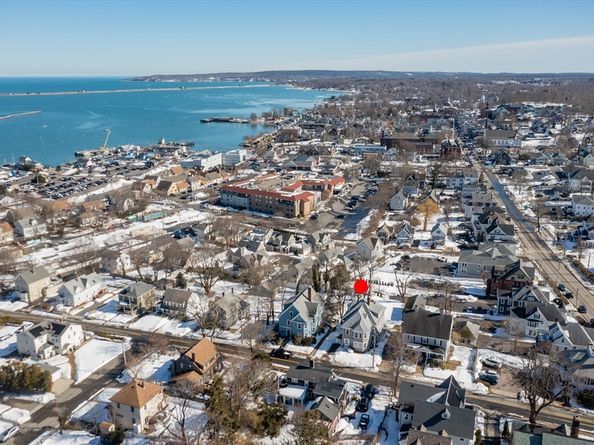 5 Lothrop St, Plymouth MA 02360