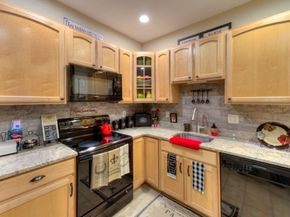 215 Mill St 113, Worcester MA 01602