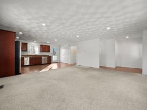 6 Fairlawn Avenue, Burlington MA 01803