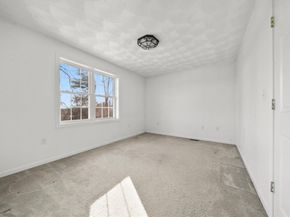 6 Fairlawn Avenue, Burlington MA 01803