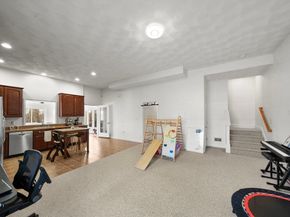 6 Fairlawn Avenue, Burlington MA 01803